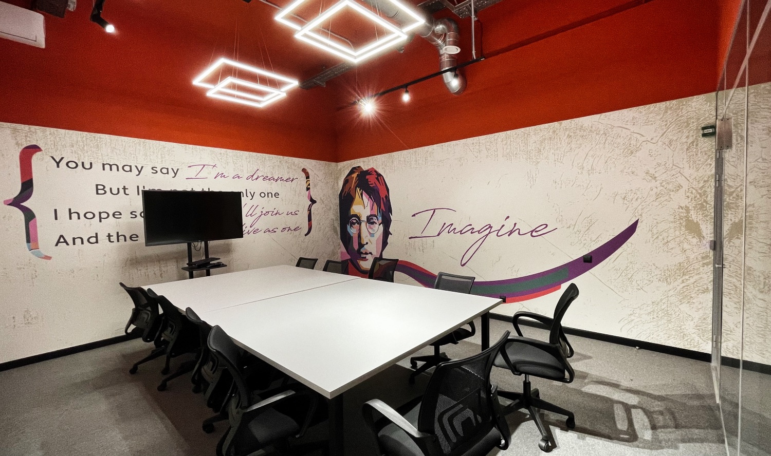Переговорная «Lennon» в fun(c) Самара